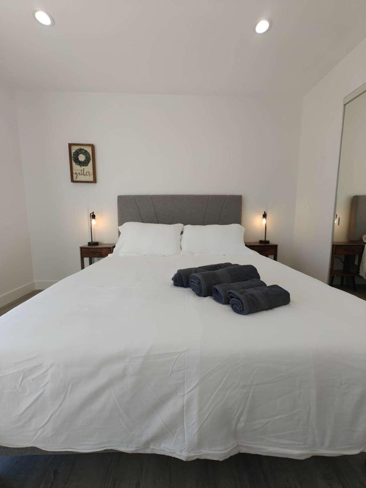 The Strip Is Just Around The Corner! Newly Renovated Luxury Modern Minimalist Villa With Large Pool! Лас Вегас Екстериор снимка