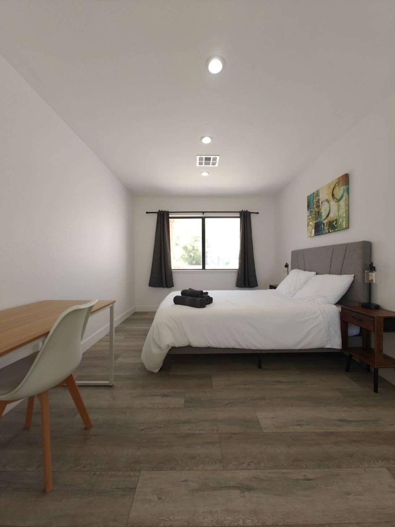 The Strip Is Just Around The Corner! Newly Renovated Luxury Modern Minimalist Villa With Large Pool! Лас Вегас Екстериор снимка