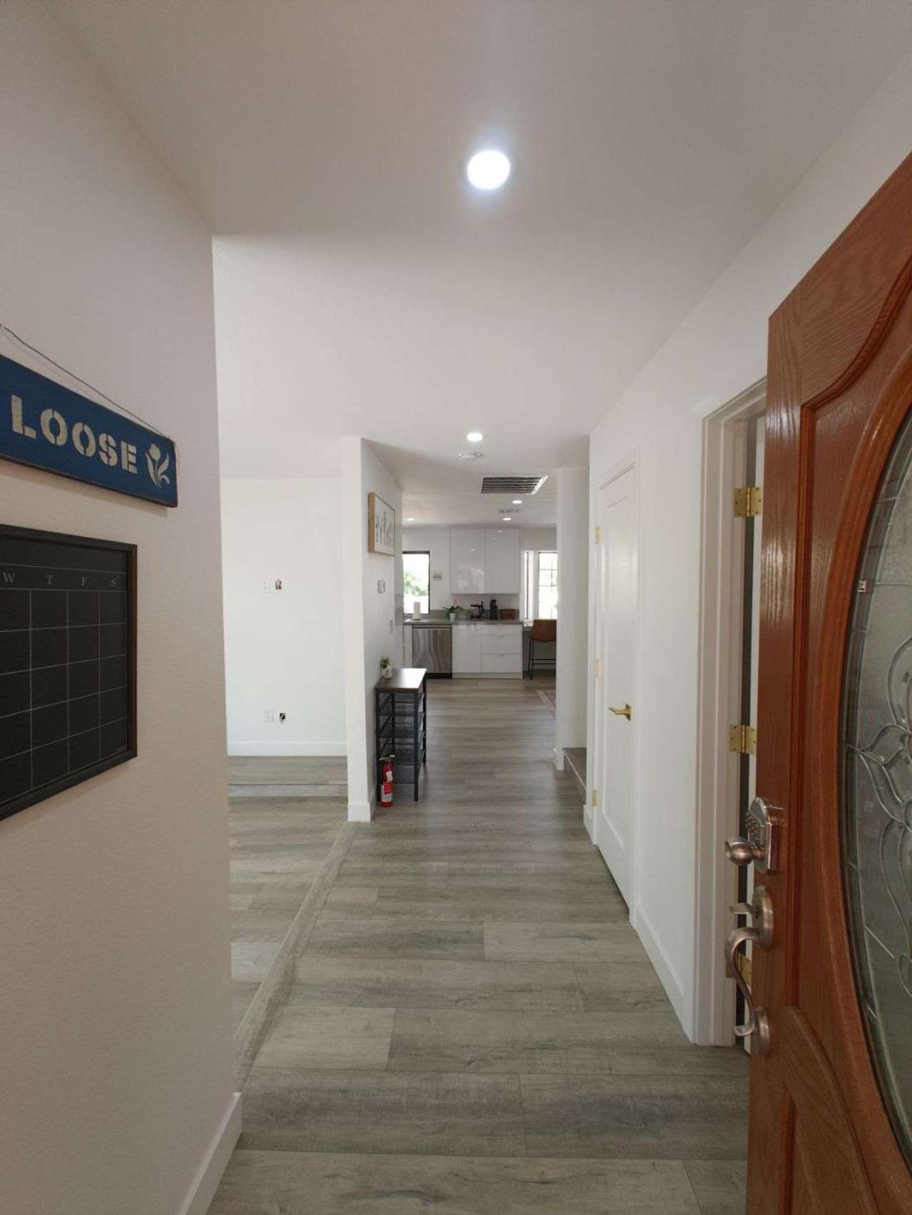 The Strip Is Just Around The Corner! Newly Renovated Luxury Modern Minimalist Villa With Large Pool! Лас Вегас Екстериор снимка